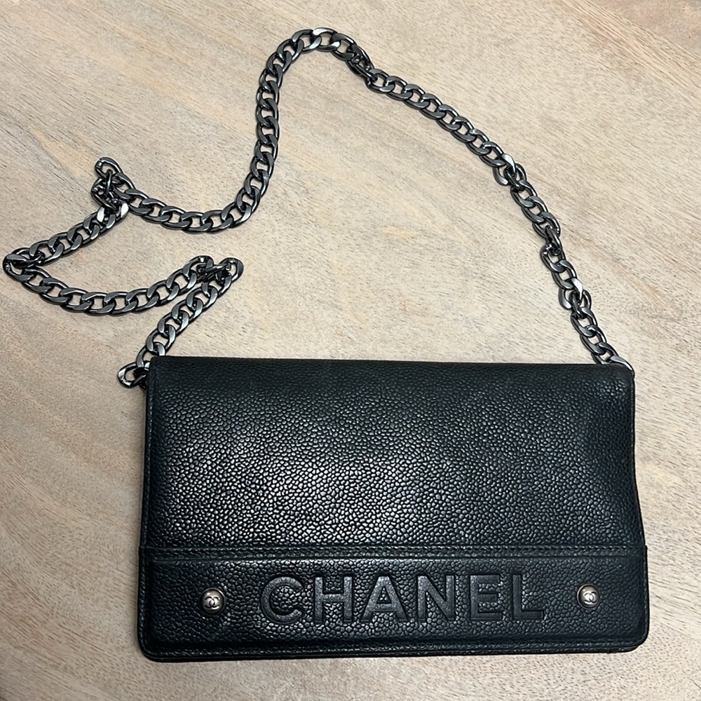 Chanel leather wallet